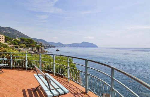 Nervi Apartment | Experience Eden Vista Mare: A 4-Star Poolside Retreat