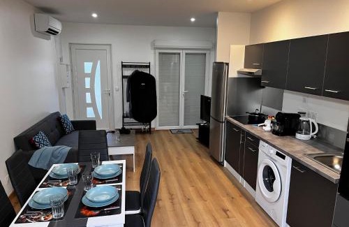Bordeaux-Lac Apartment | Pet-Friendly Escape at Edendebruges with 9.4/10 Rating
