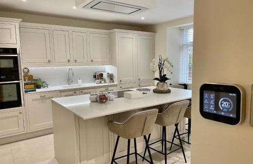 Bowness-on-Windermere Apartment | Family-Friendly Edge Mere Apartment in Bowness-on-Windermere
