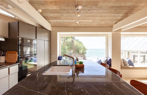 Moss Beach House | Ocean View Escape at Edge of Ocean House - 10/10 Guest Rating