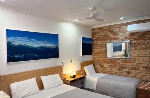 Margaret River Hotel | Discover Edge Of The Forest Motel: Oceanfront Retreat