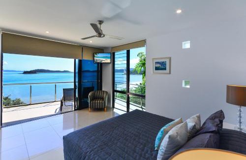 Hamilton Island Apartment | Cozy Edge Waterfront Apartments with Ocean View & Pool