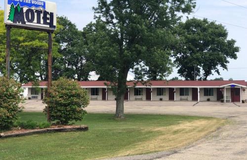 New Lisbon Hotel | Experience Comfort at Edge Of The Woods Motel - Rated 9/10