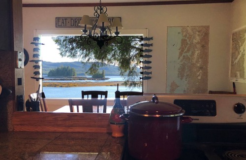 Ketchikan Condo | Edgewater Home With Breathtaking Views