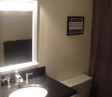 Campbell River Hotel | Cozy Edgewater Motel: Private Beach & Ocean Views Await