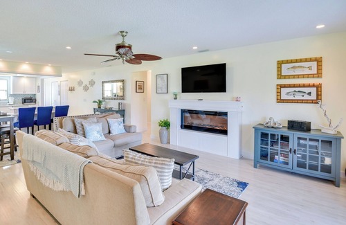 Edgewater House | Edgewater Escape: Game Room & Private Patio Retreat