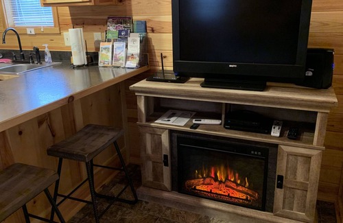 Bismarck Cabin | Edgewood Cabin 2 (2822) at DeGray Lake State Park