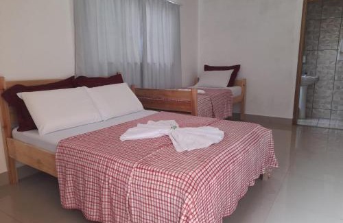 Guarapuava House | Pet-Friendly Retreat at Edicula Fundos with Great Amenities