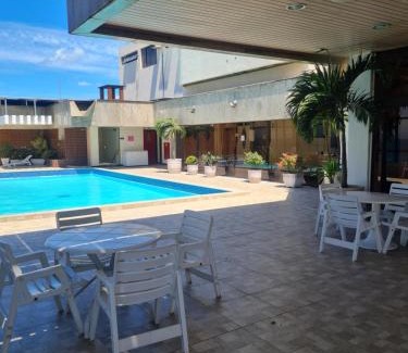 Vila Velha Apartment | Budget-Friendly Flat Praia da Costa with Oceanfront Pool