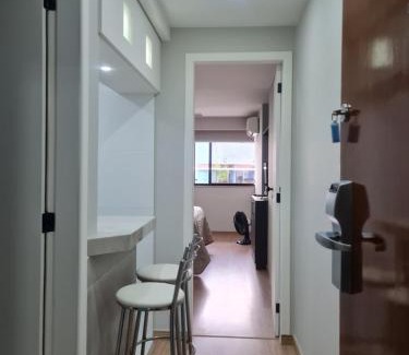 Vila Velha Apartment | Budget-Friendly Flat Praia da Costa with Oceanfront Pool