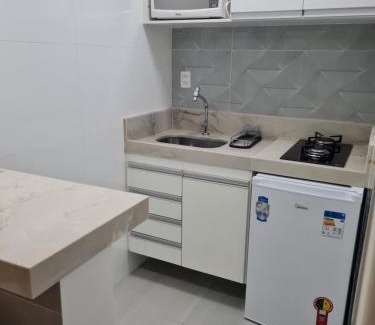 Vila Velha Apartment | Budget-Friendly Flat Praia da Costa with Oceanfront Pool