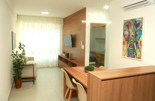 Ponta Verde Apartment | Exceptional Edifício Promenade II: Pool & Hot Tub Haven