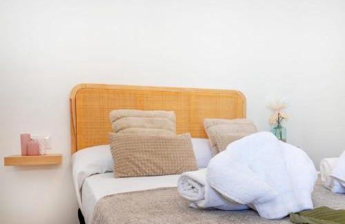 Port de la Selva Apartment | Exclusive Edifici Rosa: Oceanfront Apartment with Beach Access