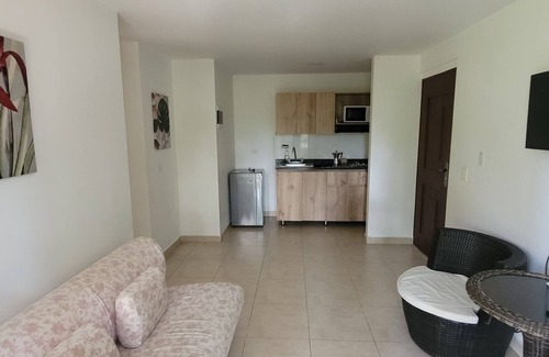 Laureles Apartment | Discover EDIFICIO FENICIA: Family-Friendly Retreat with Spa