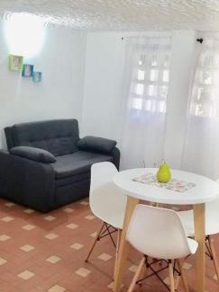 La Dorada Apartment | Budget-Friendly Family Retreat at Edificio Kathy