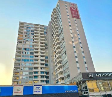 Iquique Apartment | Edificio Lynch Centrico: Pet-Friendly Oceanfront Escape