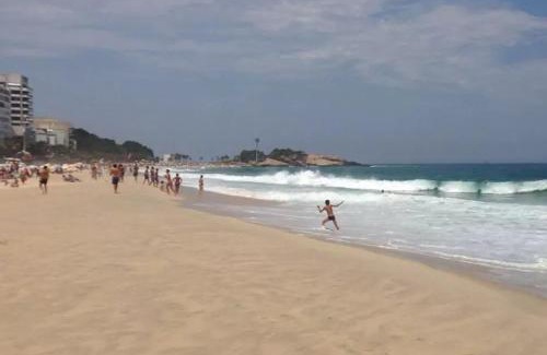 Ipanema Apartment | Exceptional Edificio Maria Alzira with Oceanfront Pool Access