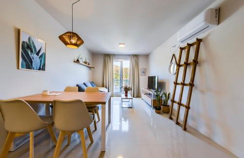 Villa Carlos Paz Apartment | Edificio Opera: Rooftop Pool & Breathtaking Views Await