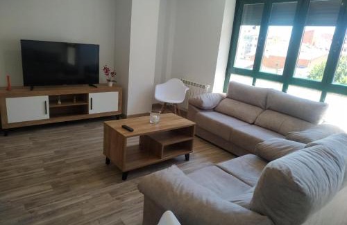 Astorga Apartment | Experience Edificio Valles del Lúpulo with Hot Tub & Breakfast