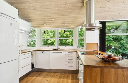 Aabenraa House | Relax at Edin - Oceanfront Retreat with Private Pool