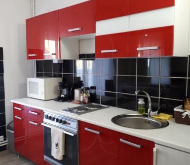 Satoraljaujhely Apartment | Edina Apartman: Family-Friendly Stay with Breakfast Included