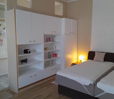 Satoraljaujhely Apartment | Edina Apartman: Family-Friendly Stay with Breakfast Included