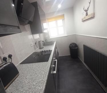 Gifford Apartment | Elegant Edinburgh Palace Apartment - Rated 9.2/10 by Guests