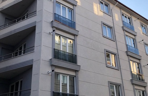 Edirne Apartment | Cozy Edirne Apart: Family & Pet Friendly with Kitchen