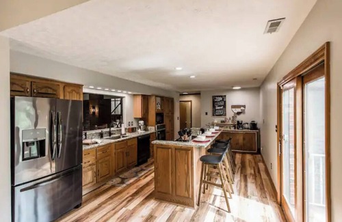 Gallatin House | Edith's Farm: Idyllic Countryside Retreat with Scenic Views