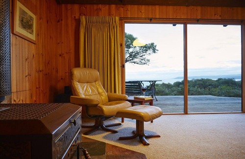 Fairhaven House | Edith's House: Ocean Views & Separate Teen Retreat
