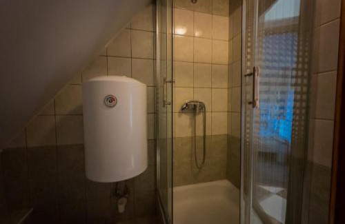 Papa Apartment | Top-Rated Edvy Malom Apartmanok in Pápa with Hot Tub