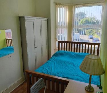 Clayton House | Pet-Friendly Edwardian House with High Guest Rating