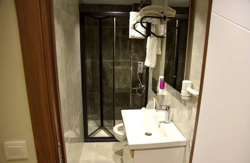 Bagcilar House | Discover EdwinPlus Hotel in Central Istanbul - Family Friendly