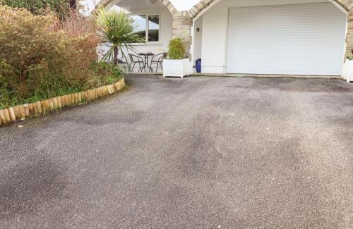 Portmellon Apartment | Experience EdyVean: A Top 4-Star Hotel with a 9/10 Rating