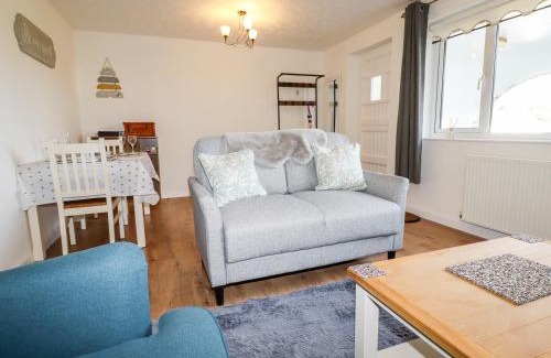 Portmellon Apartment | Experience EdyVean: A Top 4-Star Hotel with a 9/10 Rating