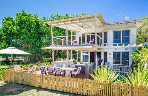 Picnic Bay House | Discover Eeast on Picnic: Family-Friendly Getaway Awaits