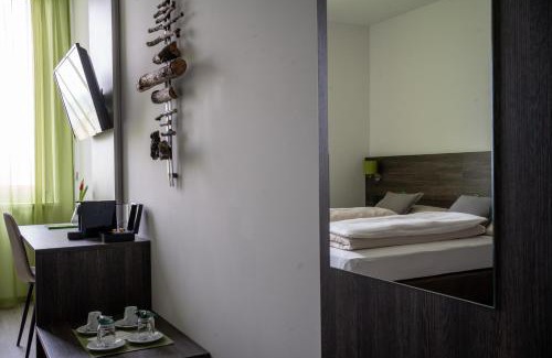 Graz-Straßgang Hotel | Pet-Friendly eee Hotel Graz: Your Cozy Escape Awaits