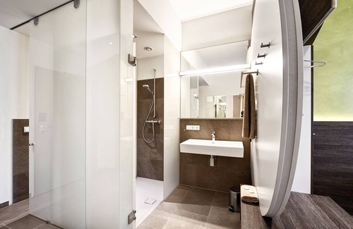 Marchtrenk Hotel | Comfortable eee Hotel Marchtrenk: Perfect for Families