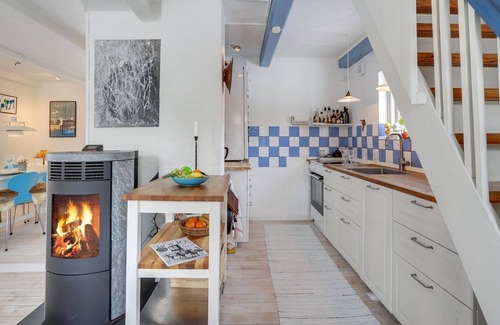 Faxe Ladeplads House | Beachside Retreat: Eeli with Ocean Views & Spa Amenities