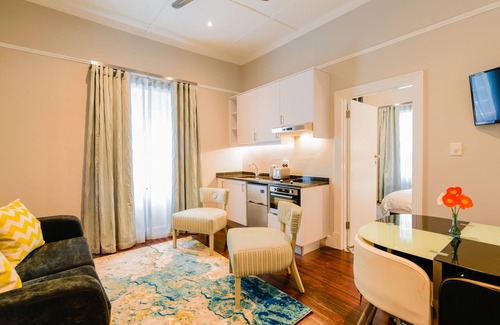 Stellenbosch Central Hotel | Cozy Eendracht Apartments with Kitchen & Breakfast Included