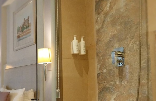 Bhavnagar Hotel | Experience Efcee Sarovar Premiere Bhavnagar: 5-Star Comfort