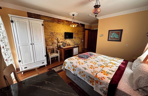 Camlık Bed & Breakfast | Efes Linden House