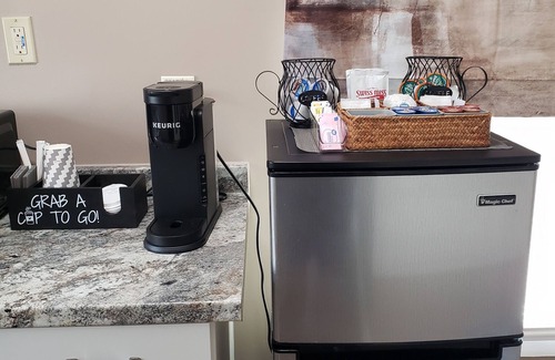 Tyrone Apartment | Convenient Efficiency Apartment near State College & Altoona