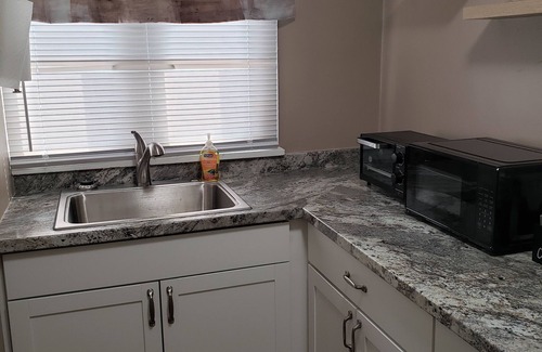Tyrone Apartment | Convenient Efficiency Apartment near State College & Altoona