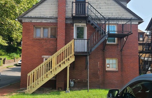 Tyrone Apartment | Convenient Efficiency Apartment near State College & Altoona