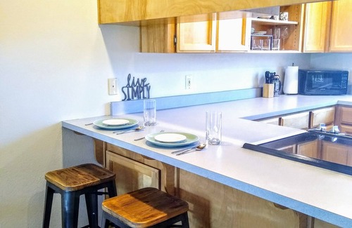 Medford Cottage | Immaculate Pet-Friendly Cottage with 2 Beds & Exceptional Rating