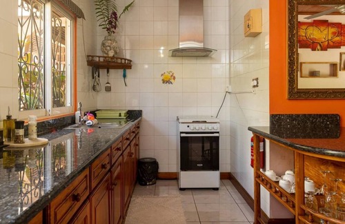 Mahe Island Villa | Budget-Friendly Effie Mountain View Halona Villa with Breakfast