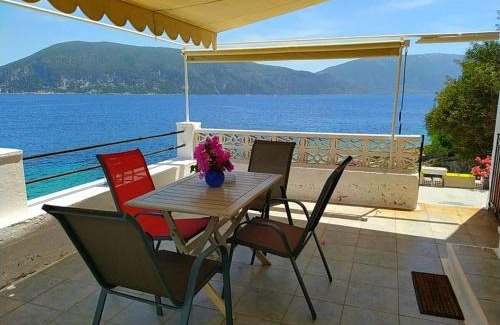 Matsoukata House | Seaside Haven: Efi's Cottage with Oceanfront Views
