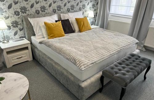 Plzen Apartment | Stylish EFIPA Glamour Apartments - Guest Rated 9.8/10