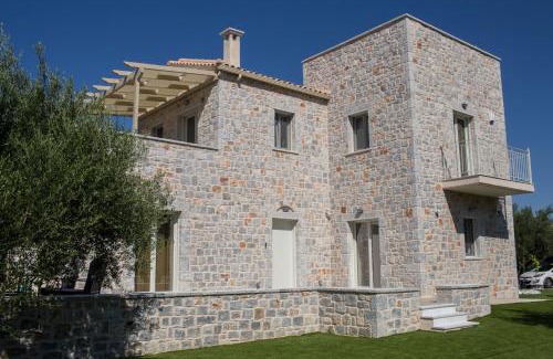 Mavrovouni House | Exclusive EFMAR Residences: Family-Friendly Comfort Awaits